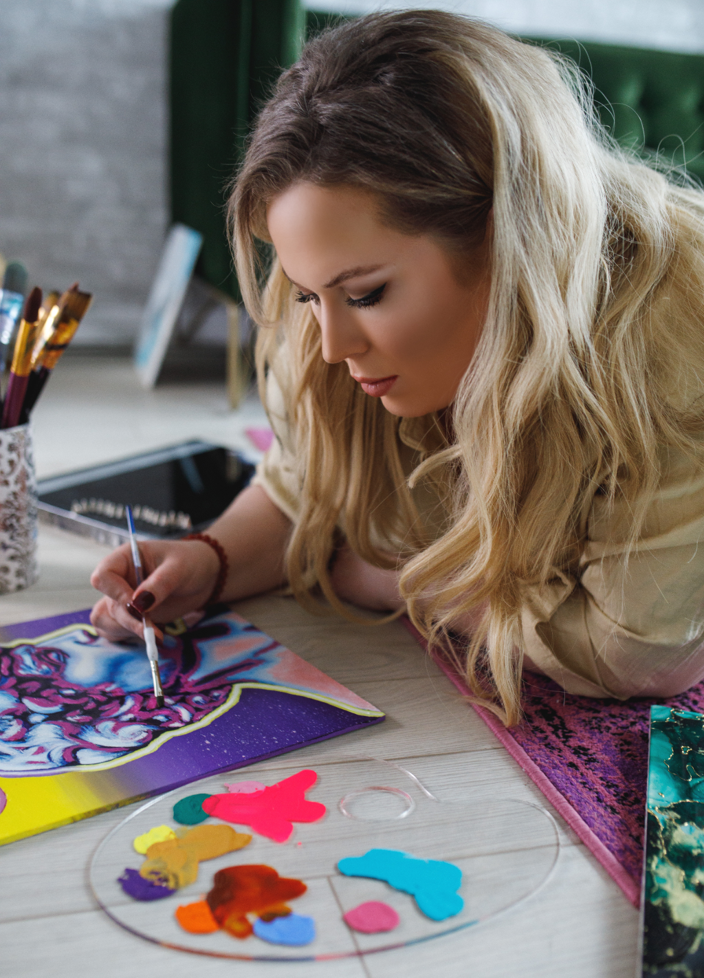 Anastassia Chouryguina, of Anastassia Fine Art, is a mixed media abstract-realism artist based in Toronto. She offers luxury art and custom commissions like oil and acrylic paintings, alcohol ink art, and resin art.  